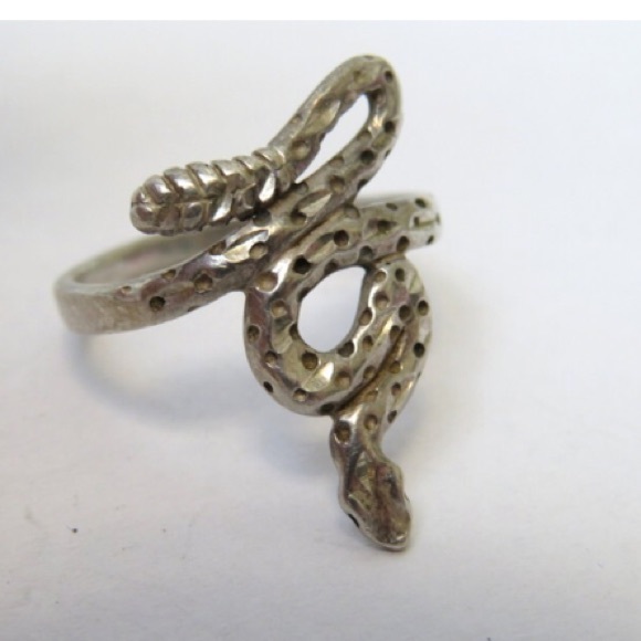 Sterling Silver Textured Rattle Snake Ring - Picture 3 of 5